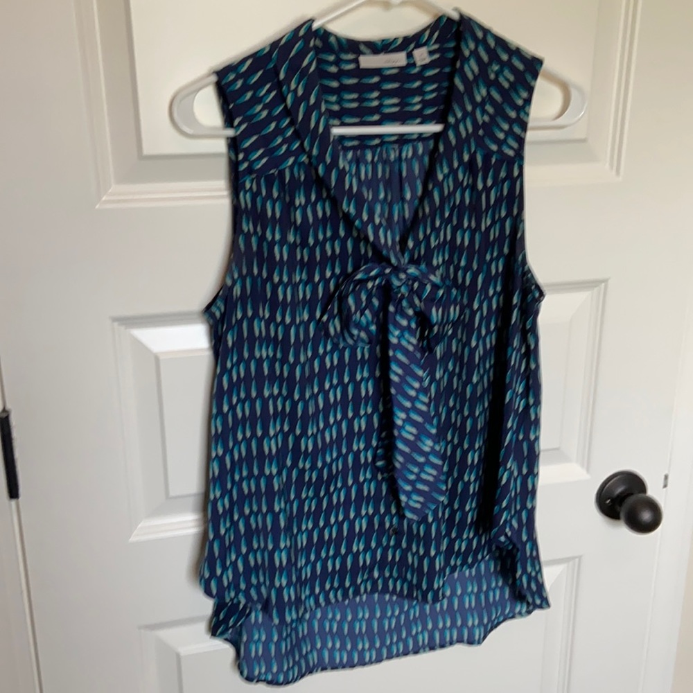 Printed Halogen sleeveless button down blouse
